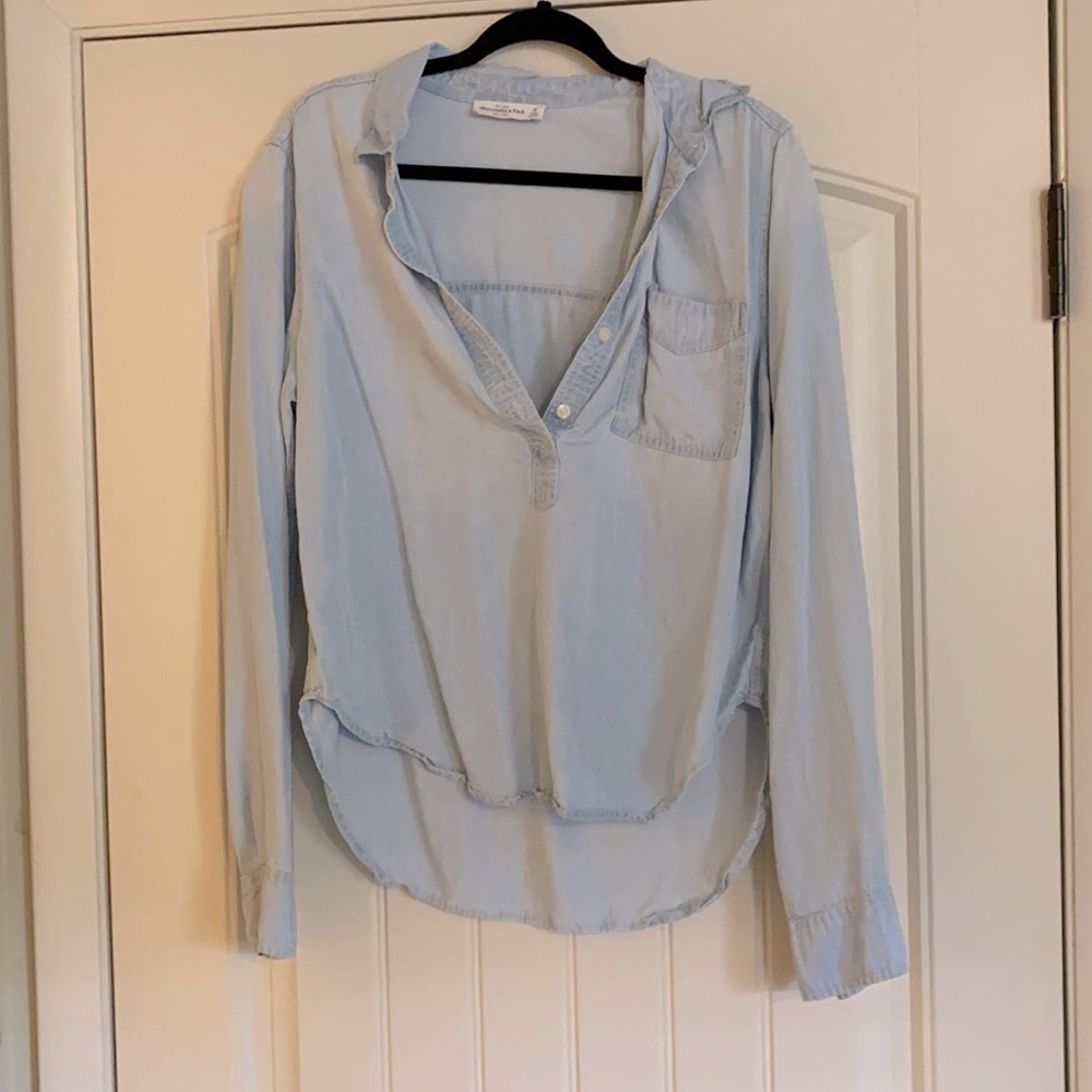 Abercrombie & Fitch Medium Jean Button Up